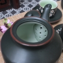 Bộ ấm chén dáng chóp vẽ hoa đào kèm phụ kiện (Men xanh)