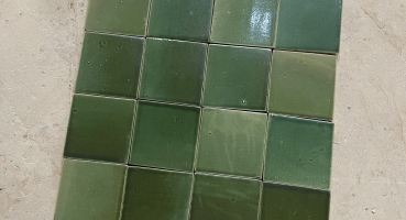 gạch lát nền men xanh rêu cổ