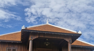 Ngói mũi hài men Carrot lợp kiến trúc tâm linh tại Campuchia