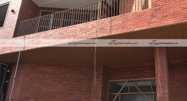 Biệt thự nhà phố phong cách Châu Âu với gạch thẻ ốp tường tại Hà Nam hinh 2