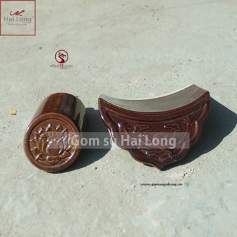 ngói âm dương màu nâu sẫm