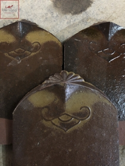 ngói hài cổ tráng men