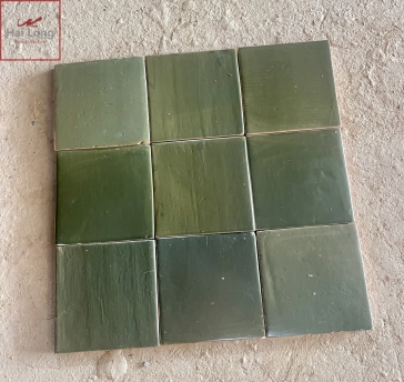 gạch lát sân vườn men xanh rêu cổ