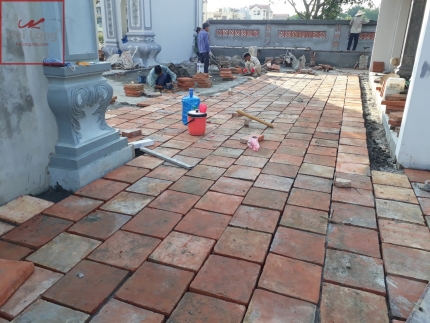 gạch cổ Bát Tràng lát sân